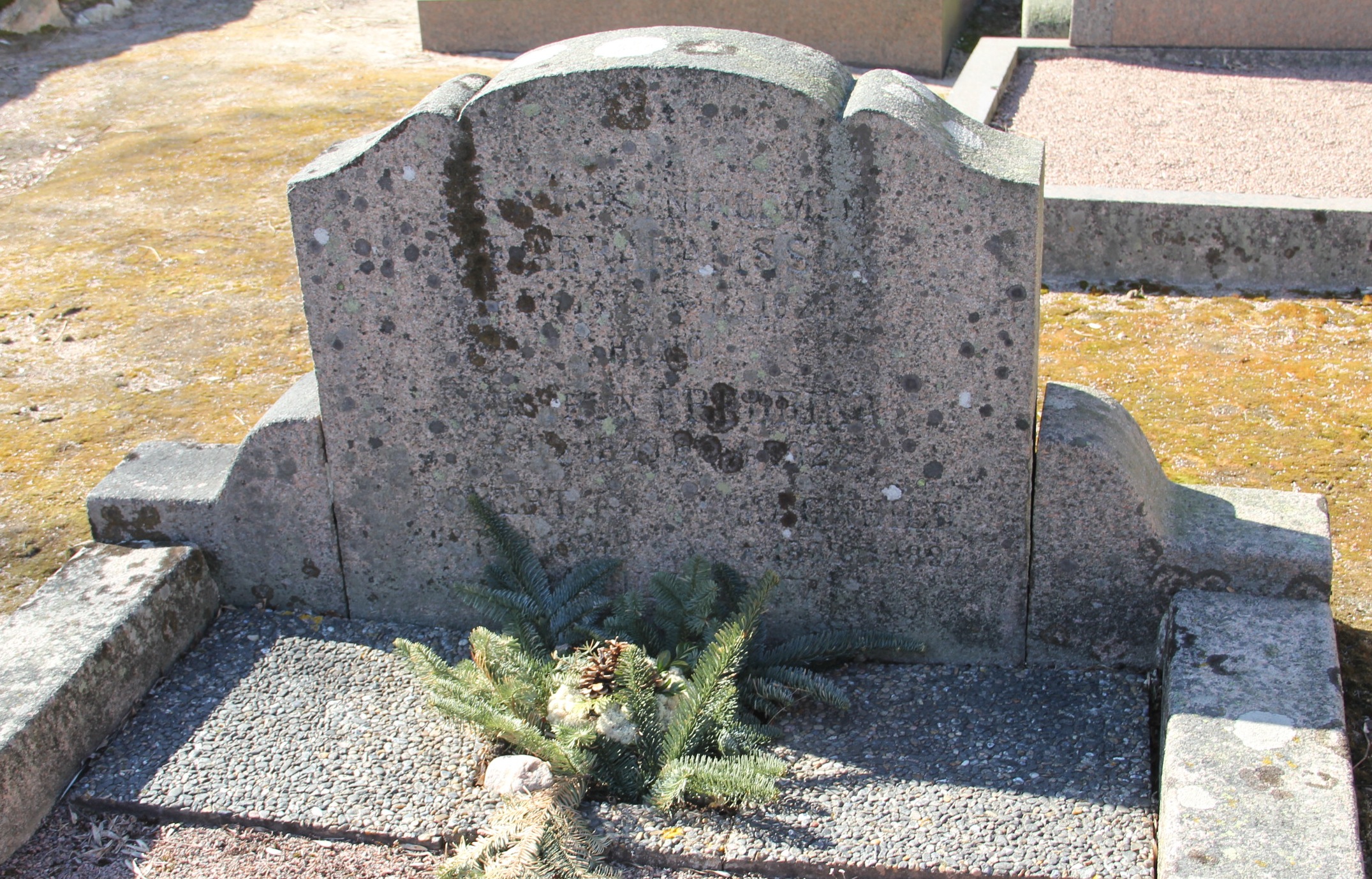 Grav A056 Öckerö Kyrkogård