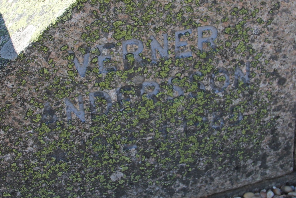 Grav E184 Öckerö Kyrkogård