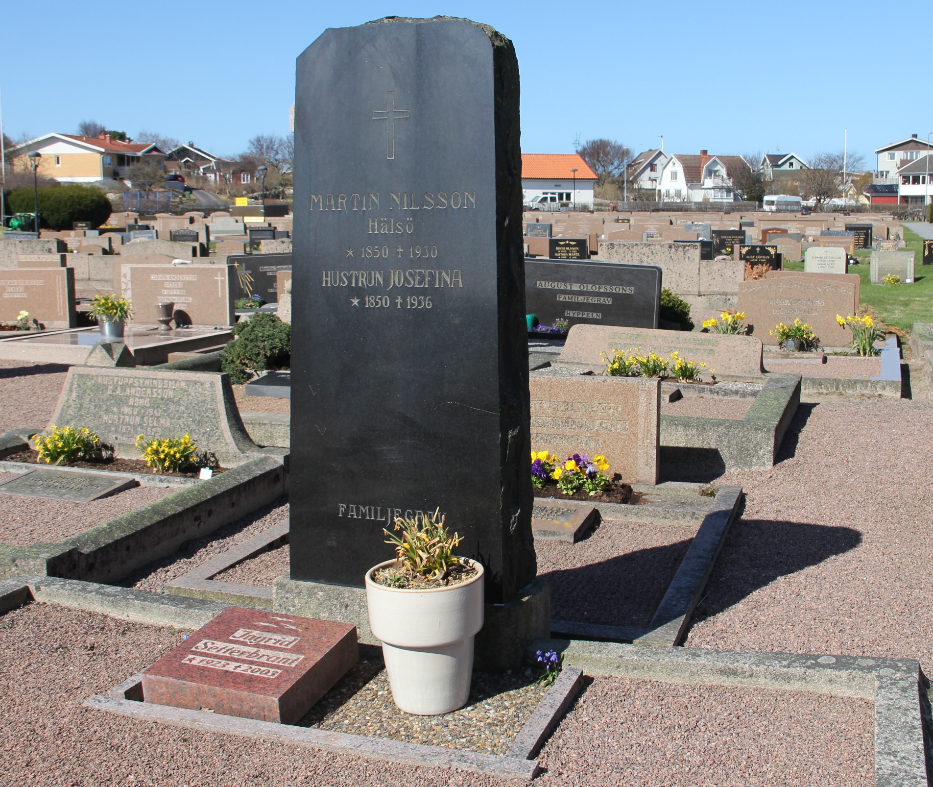 Grav D202 Öckerö Kyrkogård