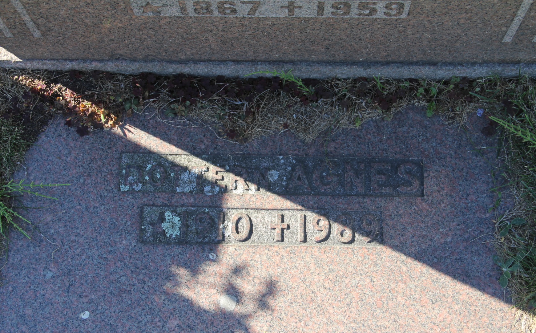 Grav G026 Öckerö Kyrkogård
