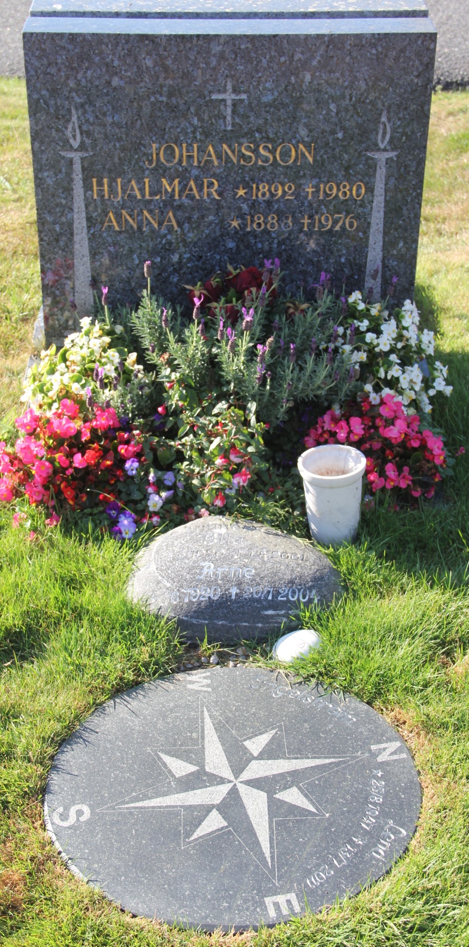 Grav G117 Öckerö Kyrkogård