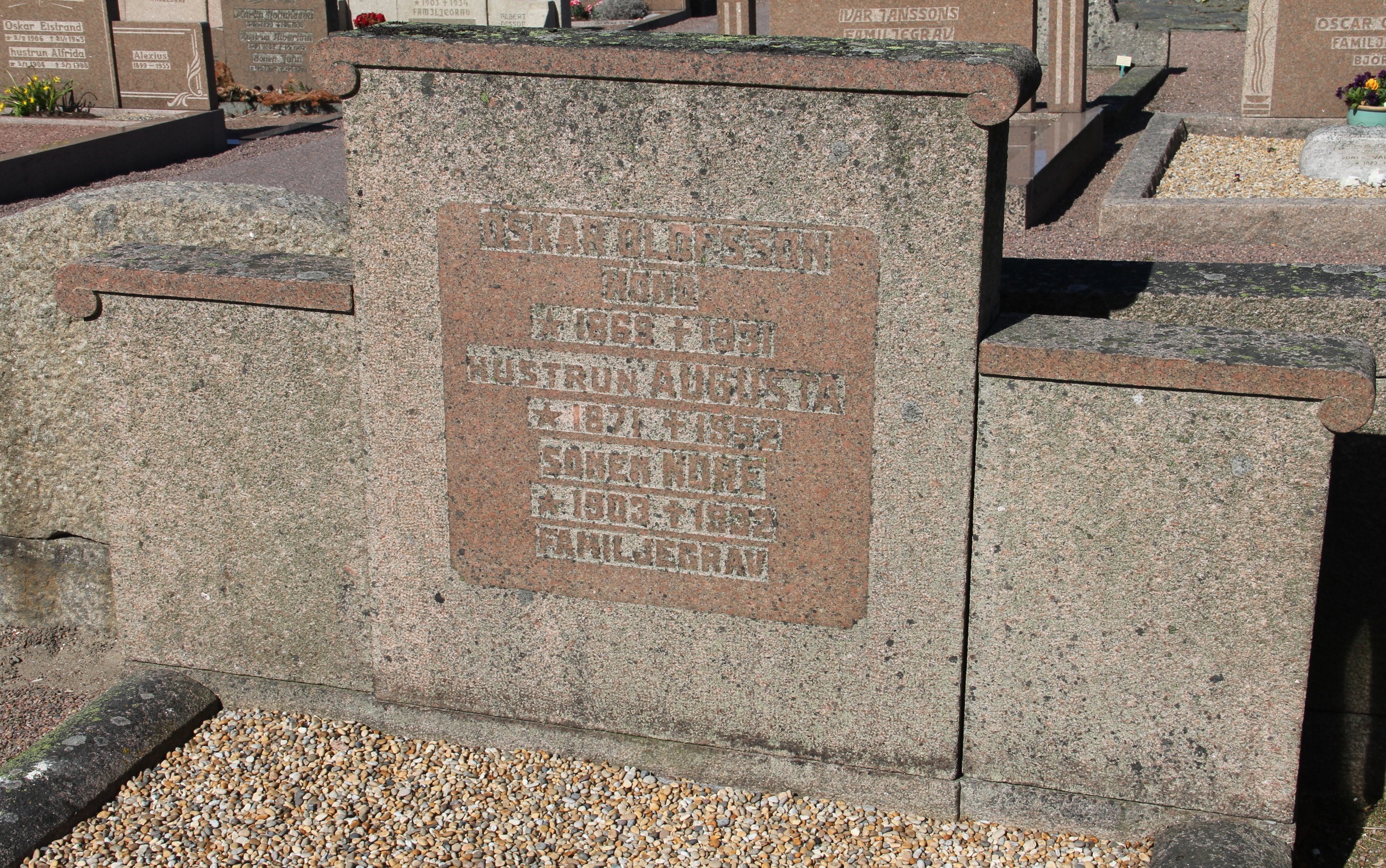 Grav D116 Öckerö Kyrkogård