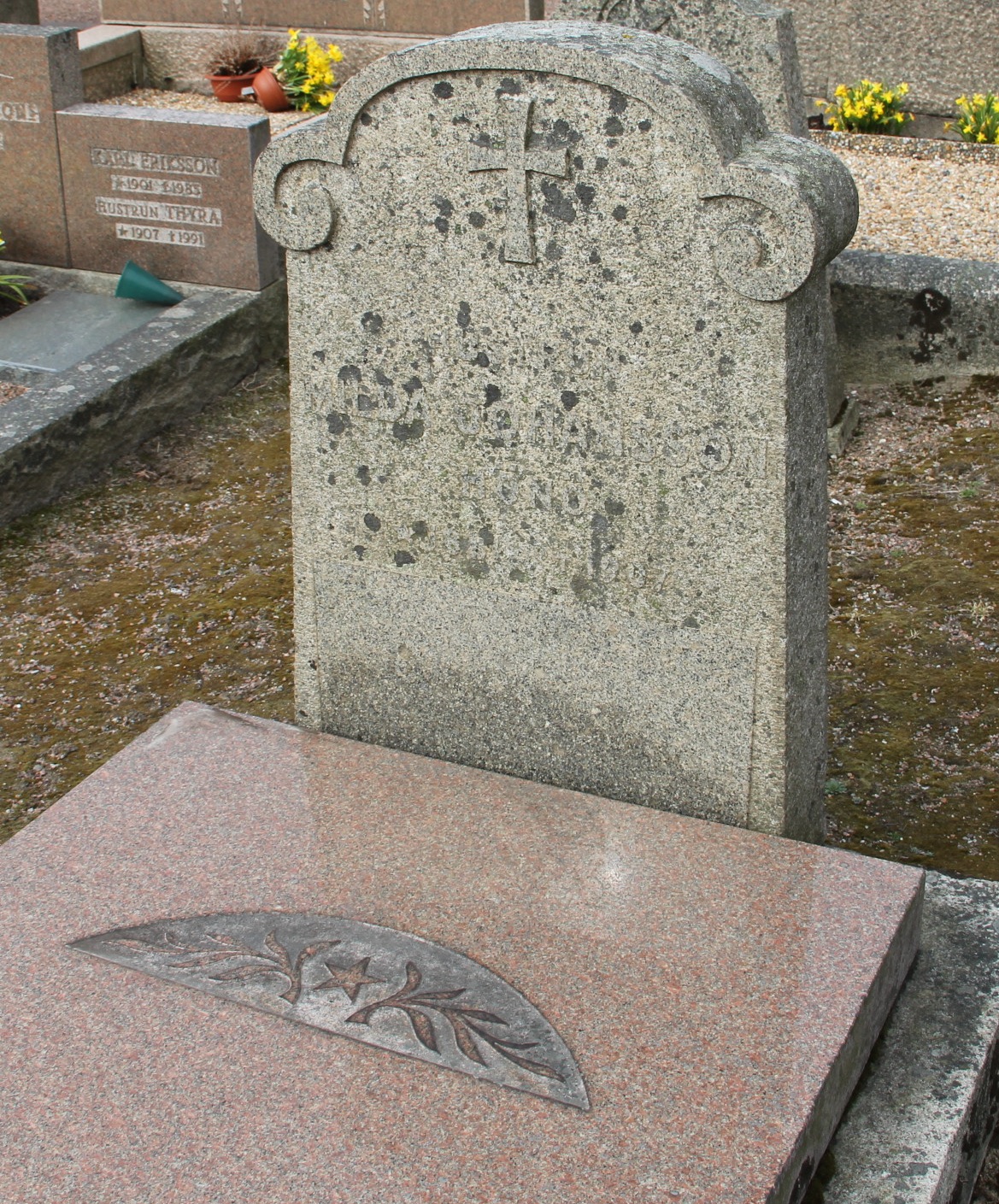Grav C097 Öckerö Kyrkogård