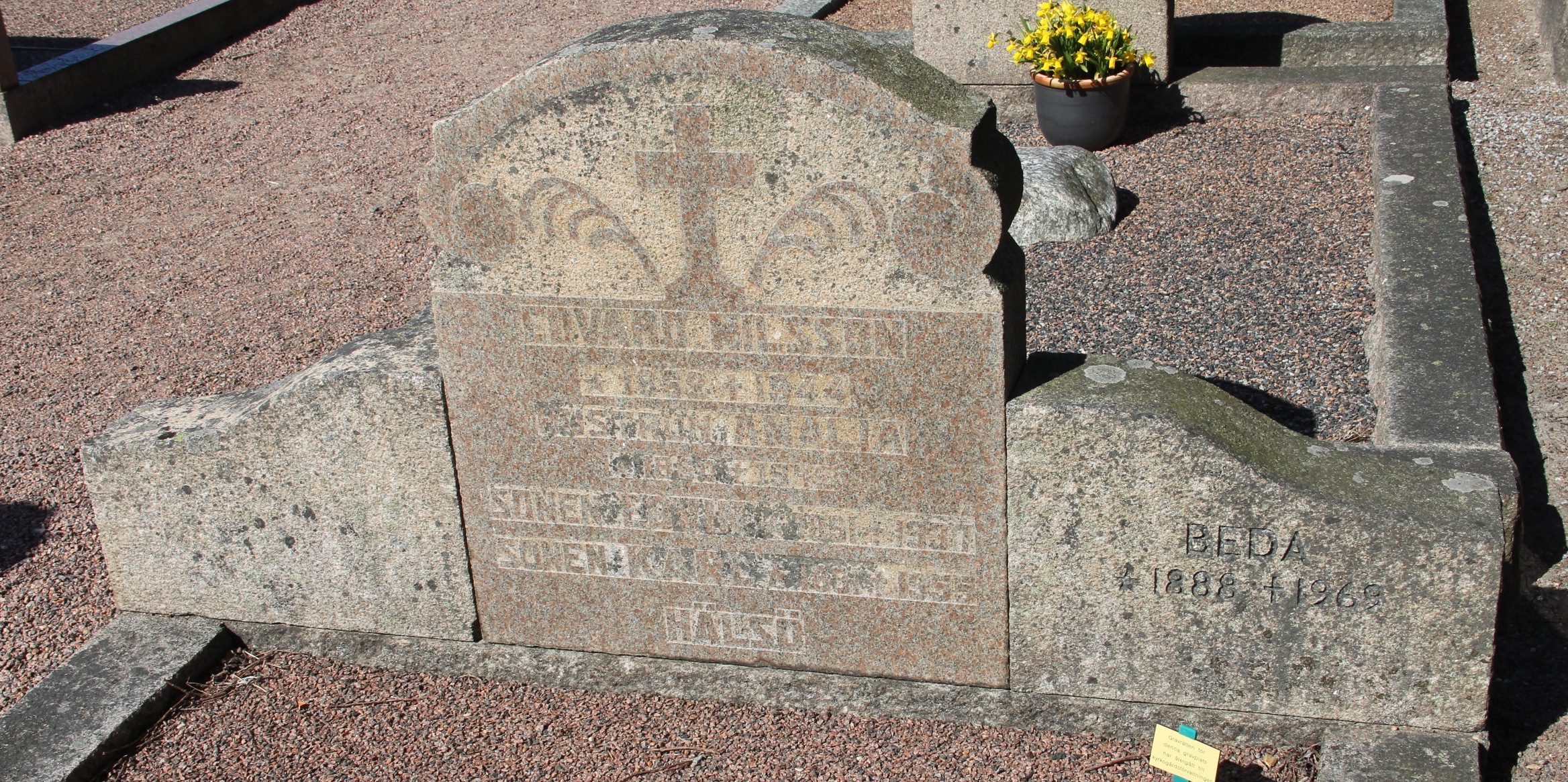 Grav D237 Öckerö Kyrkogård