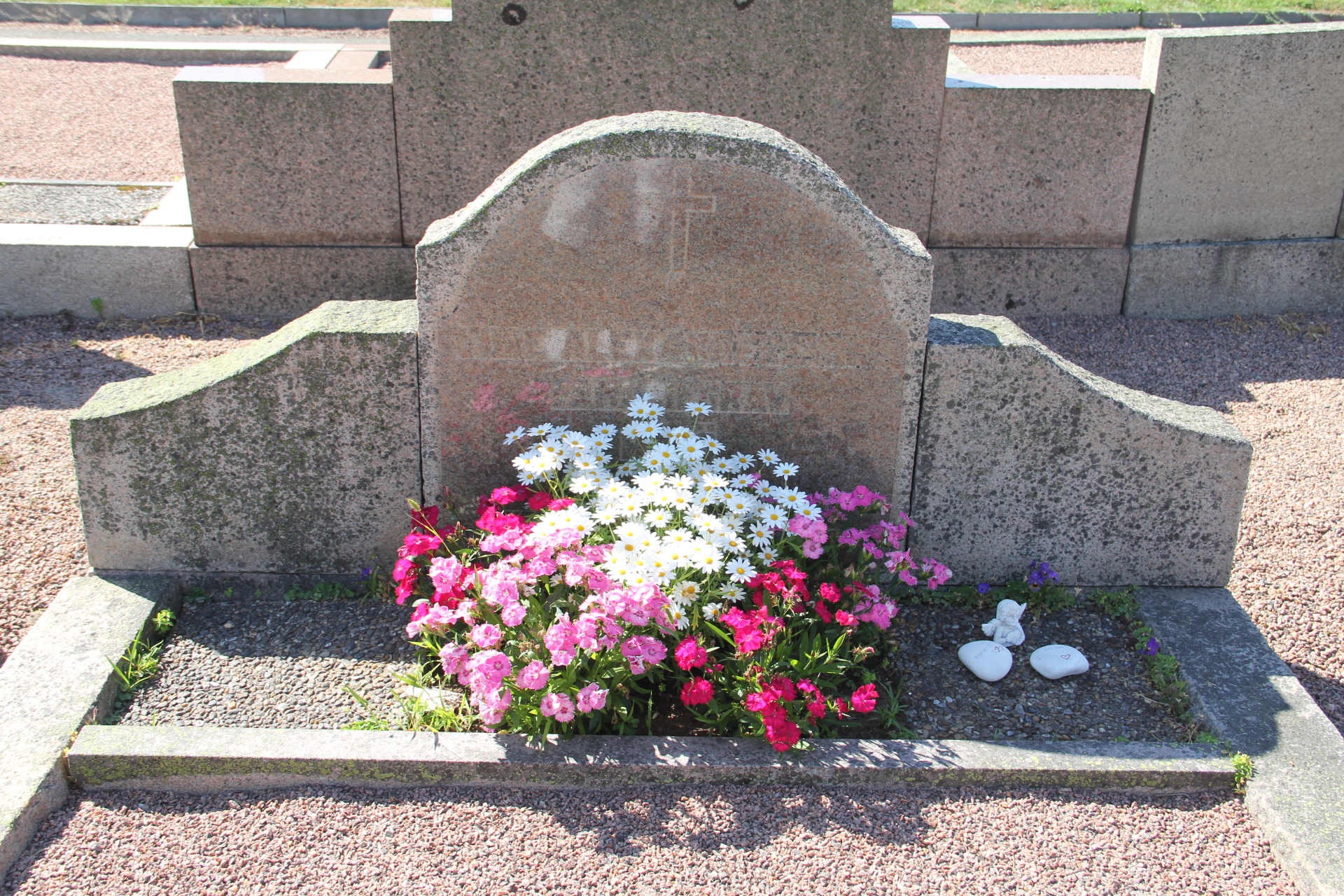 Grav E245 Öckerö Kyrkogård