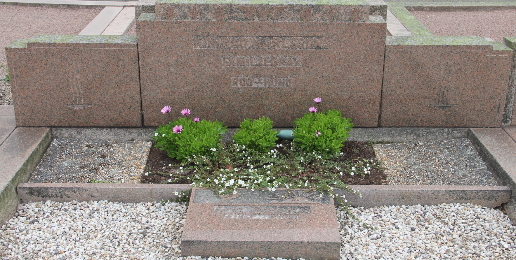Grav F126 Öckerö Kyrkogård