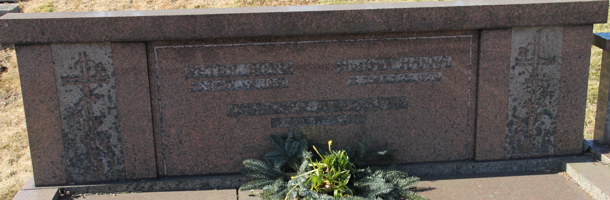 Grav G019 Hönö Kyrkogård