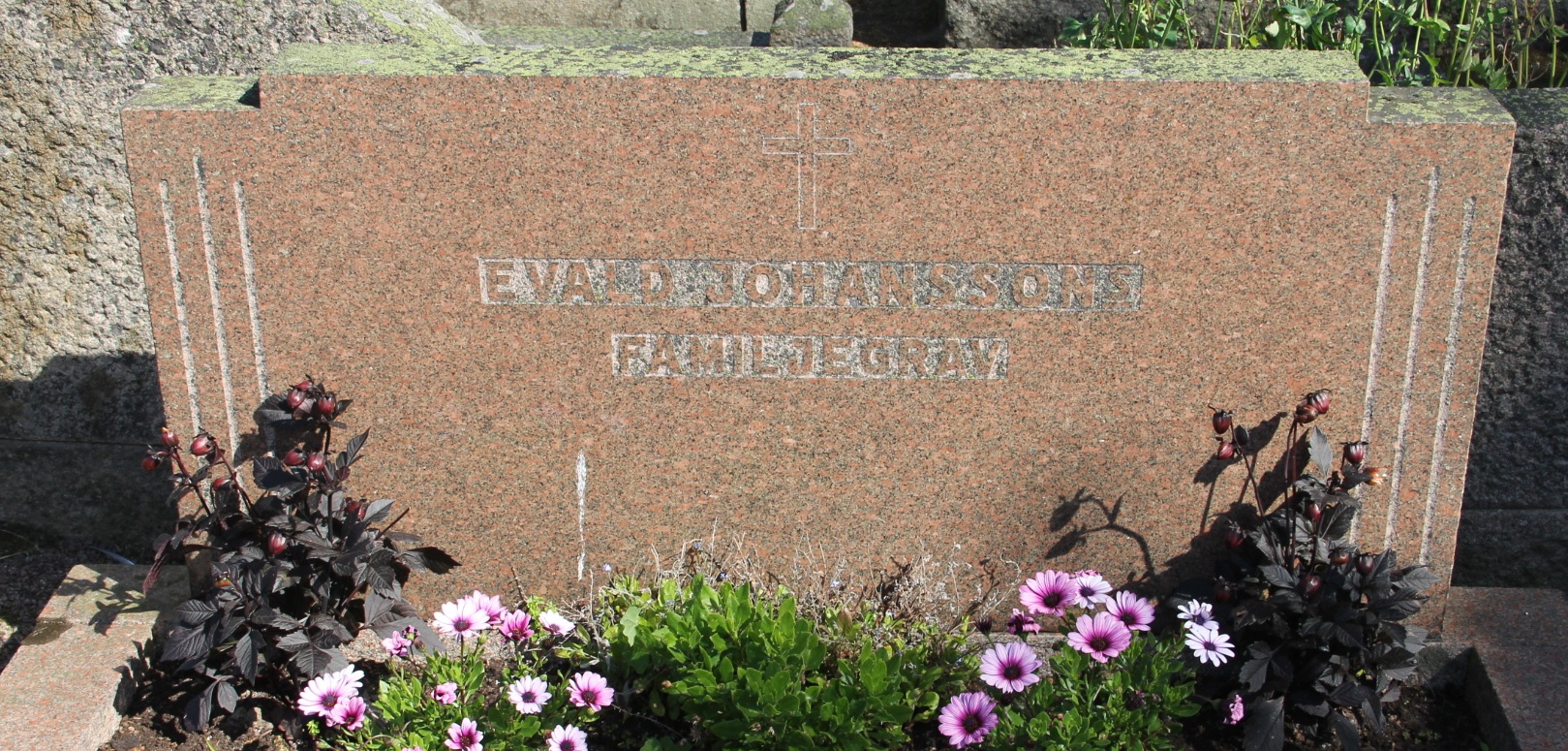 Grav E209 Öckerö Kyrkogård
