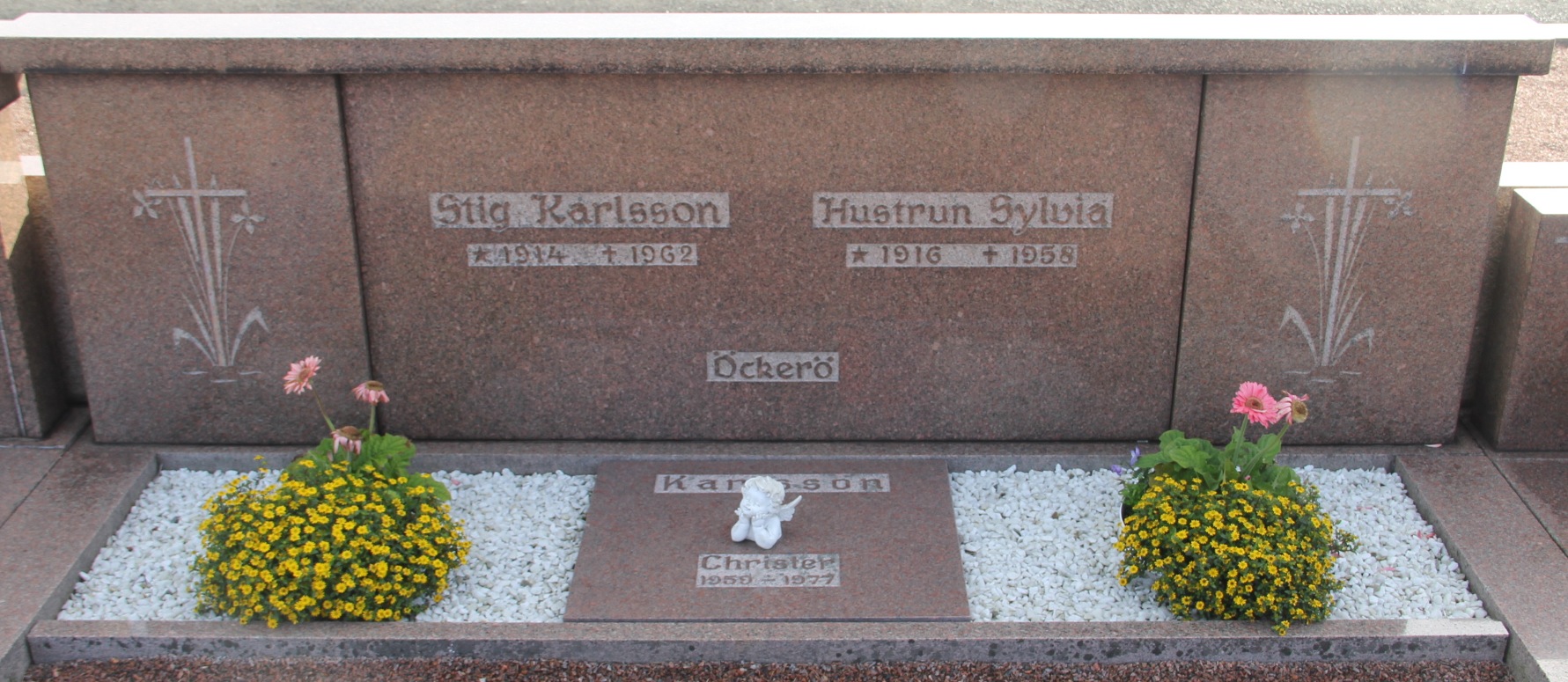 Grav G228 Öckerö Kyrkogård