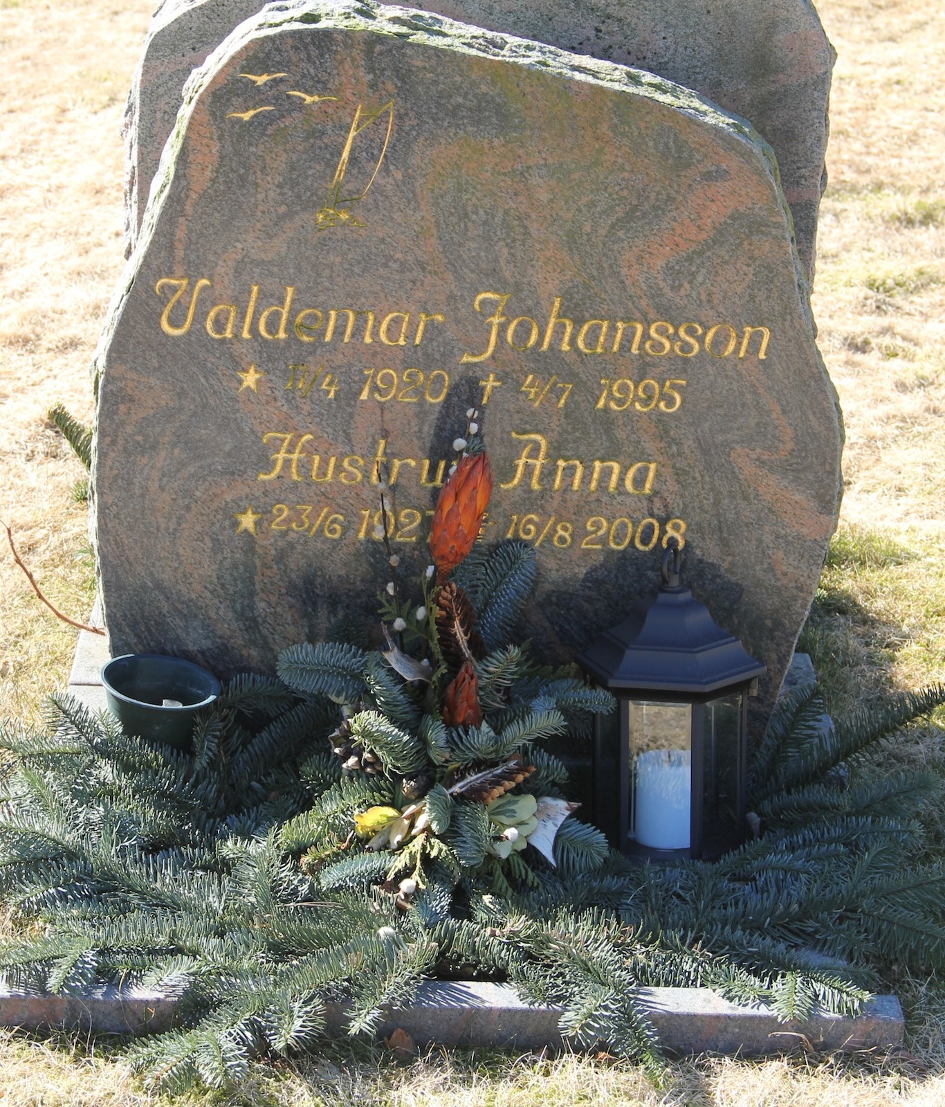 Grav D091 Hönö Kyrkogård