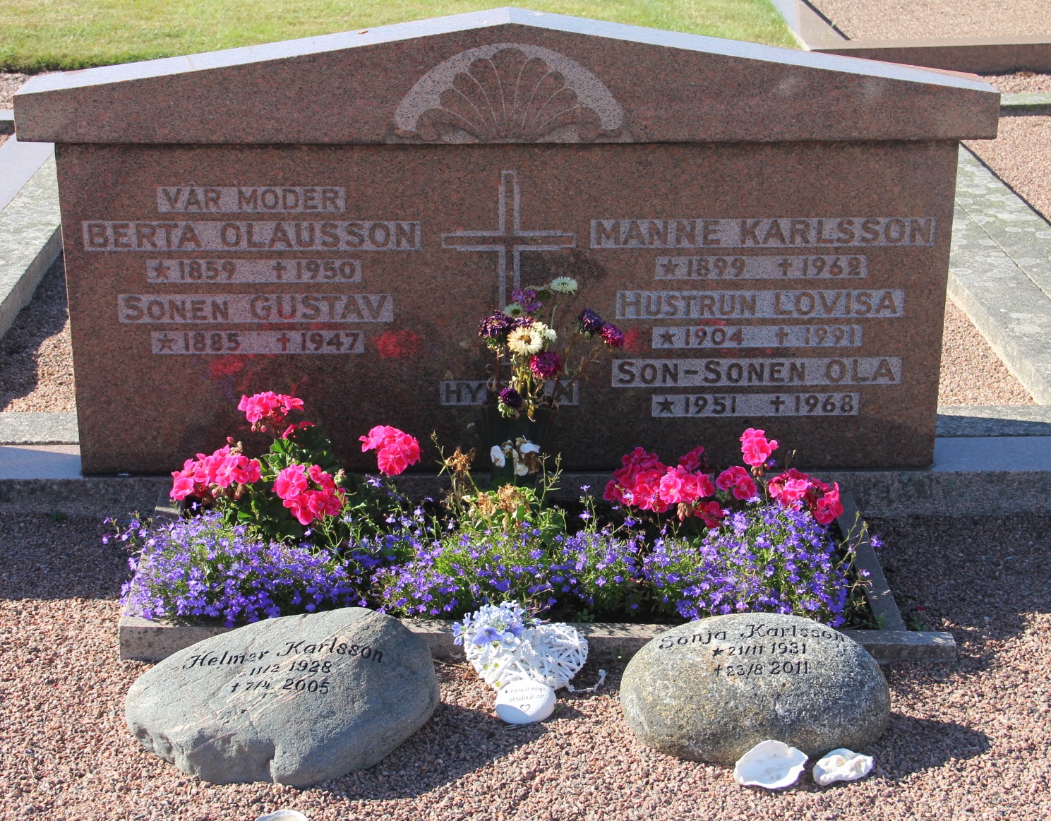 Grav F161 Öckerö Kyrkogård