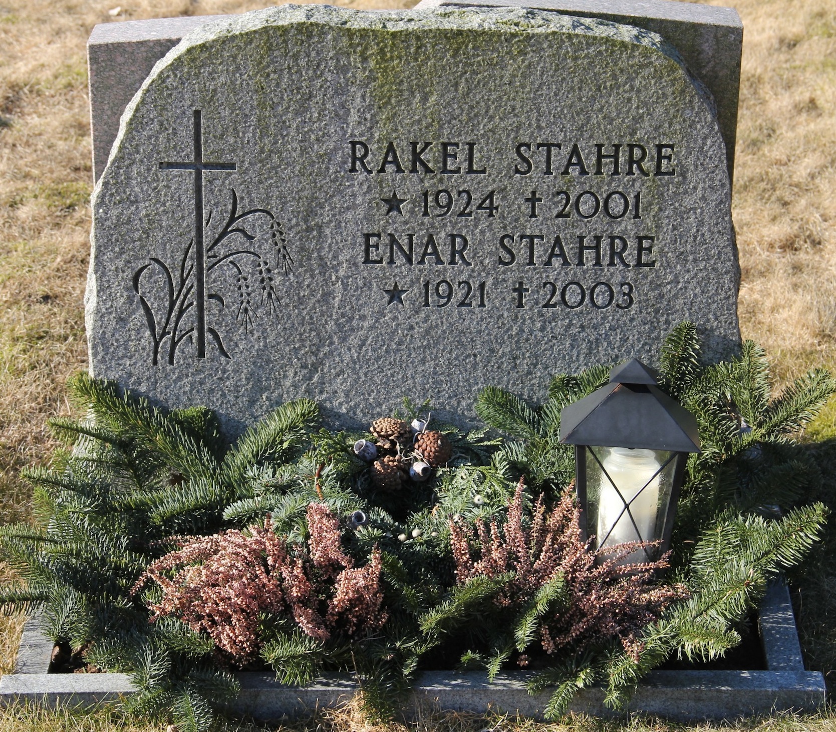 Grav A059 Hönö Kyrkogård