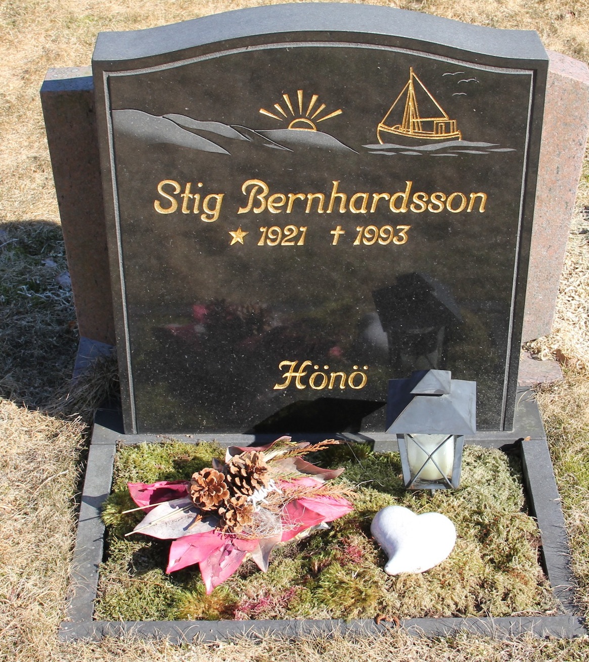 Grav D066 Hönö Kyrkogård