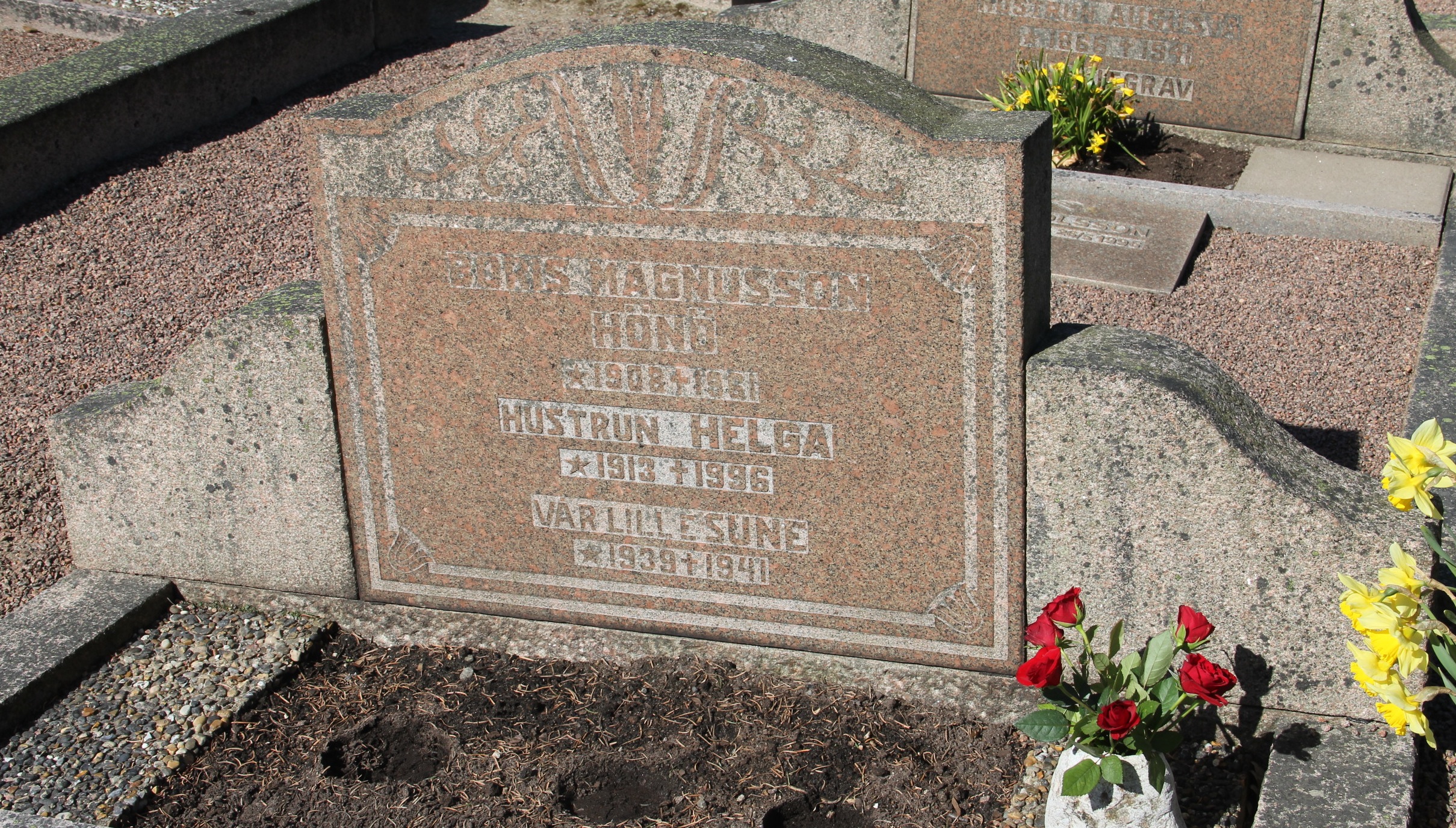 Grav D198 Öckerö Kyrkogård