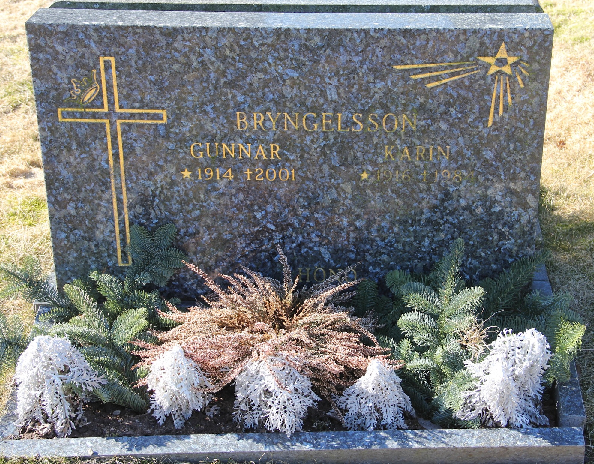 Grav C017 Hönö Kyrkogård