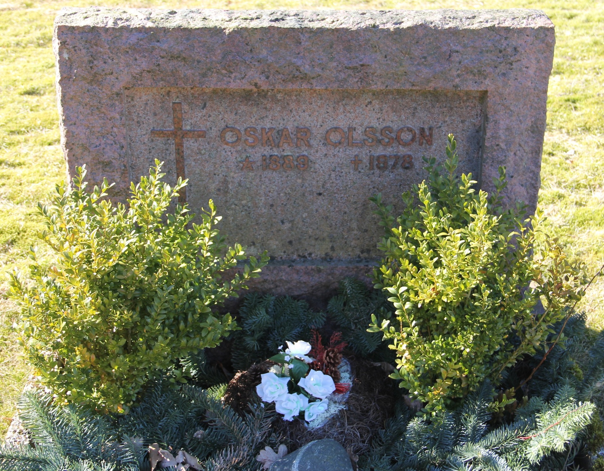 Grav D007 Hönö Kyrkogård