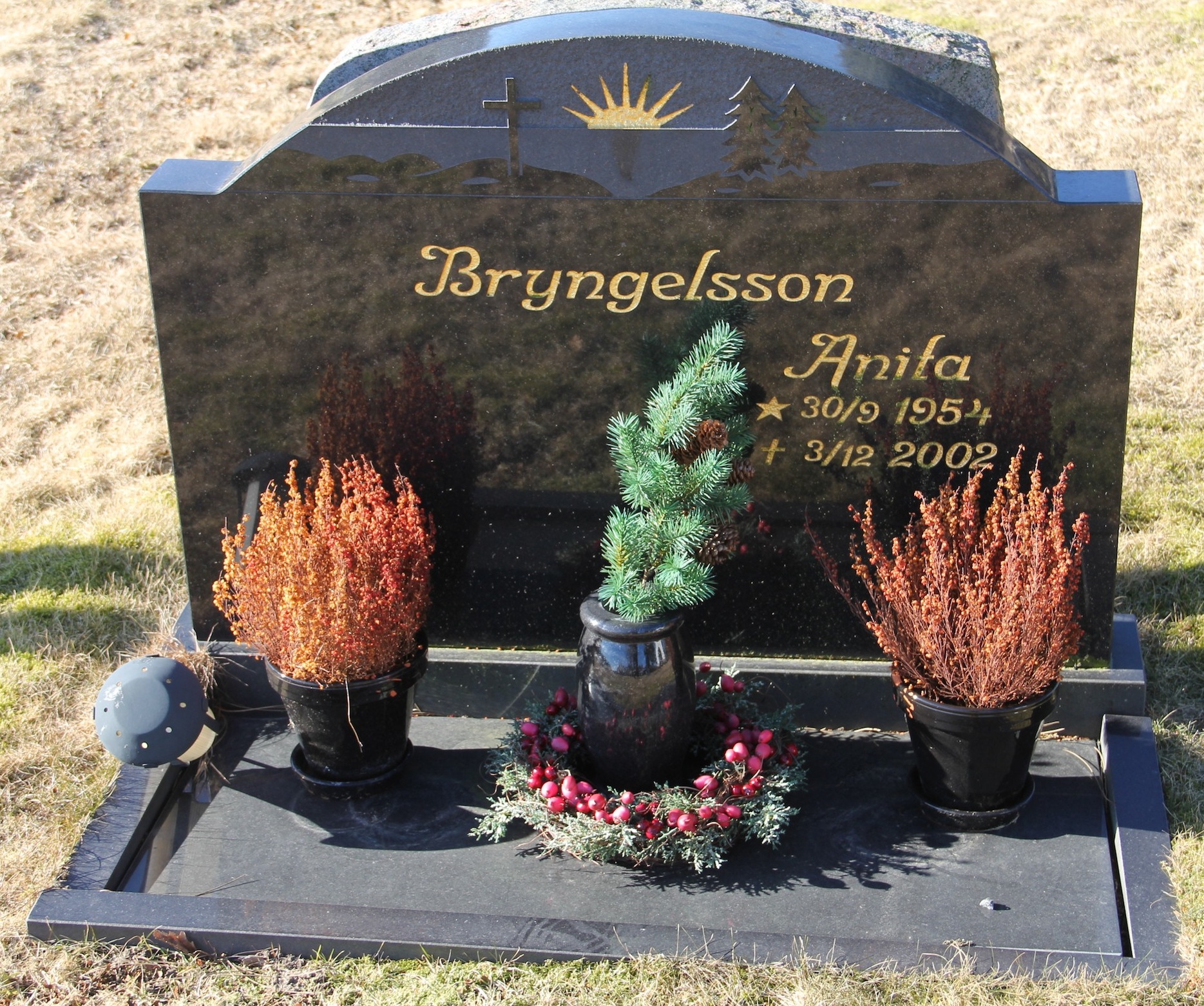 Grav A085 Hönö Kyrkogård