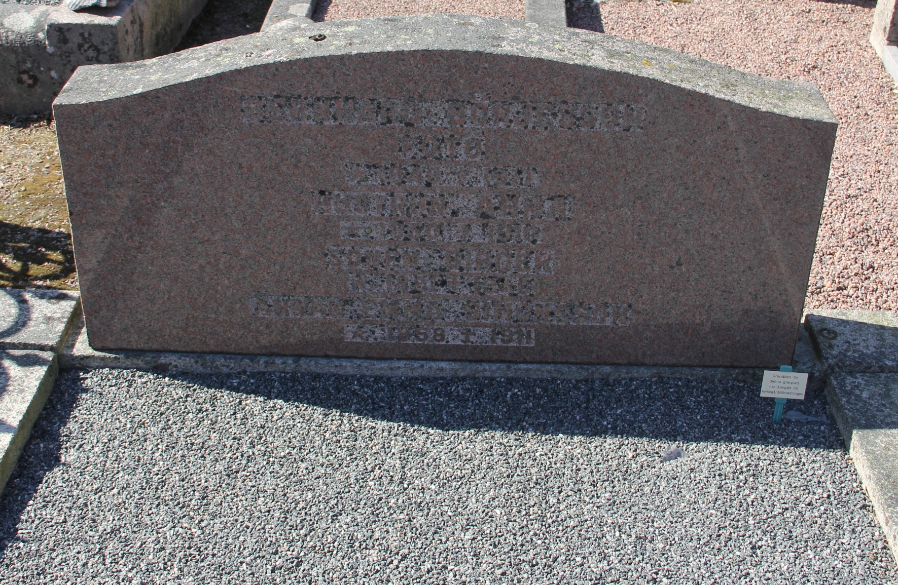 Grav A043 Öckerö Kyrkogård