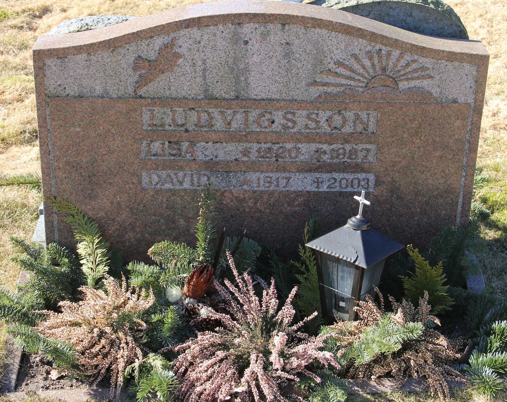 Grav C043 Hönö Kyrkogård