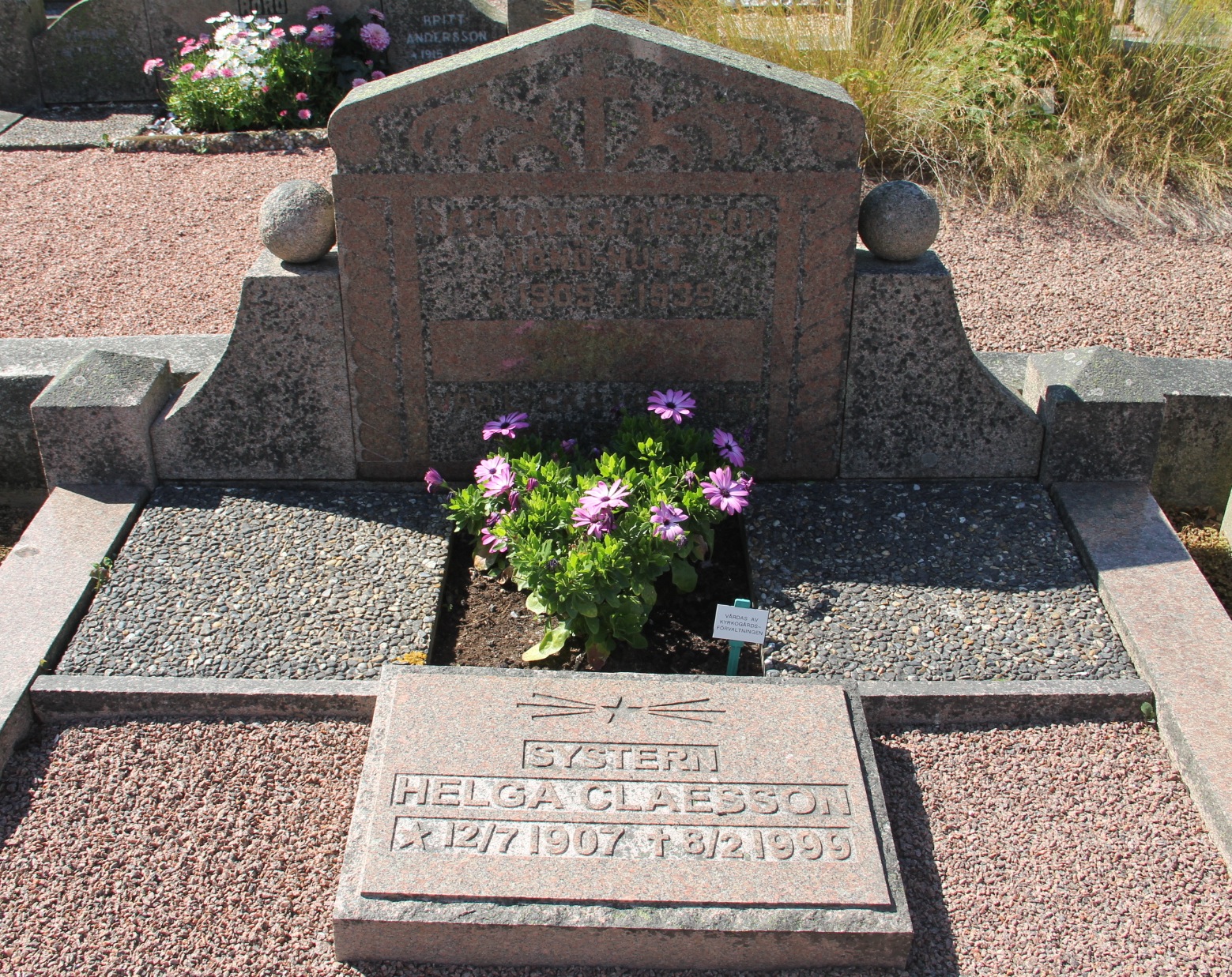 Grav E175 Öckerö Kyrkogård