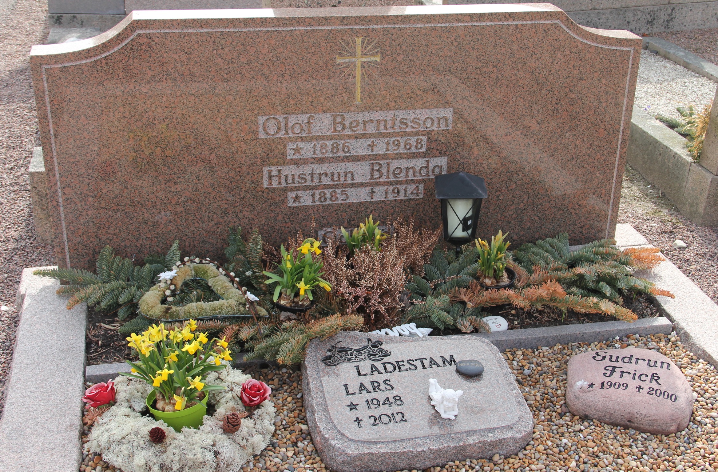 Grav B132 Öckerö Kyrkogård