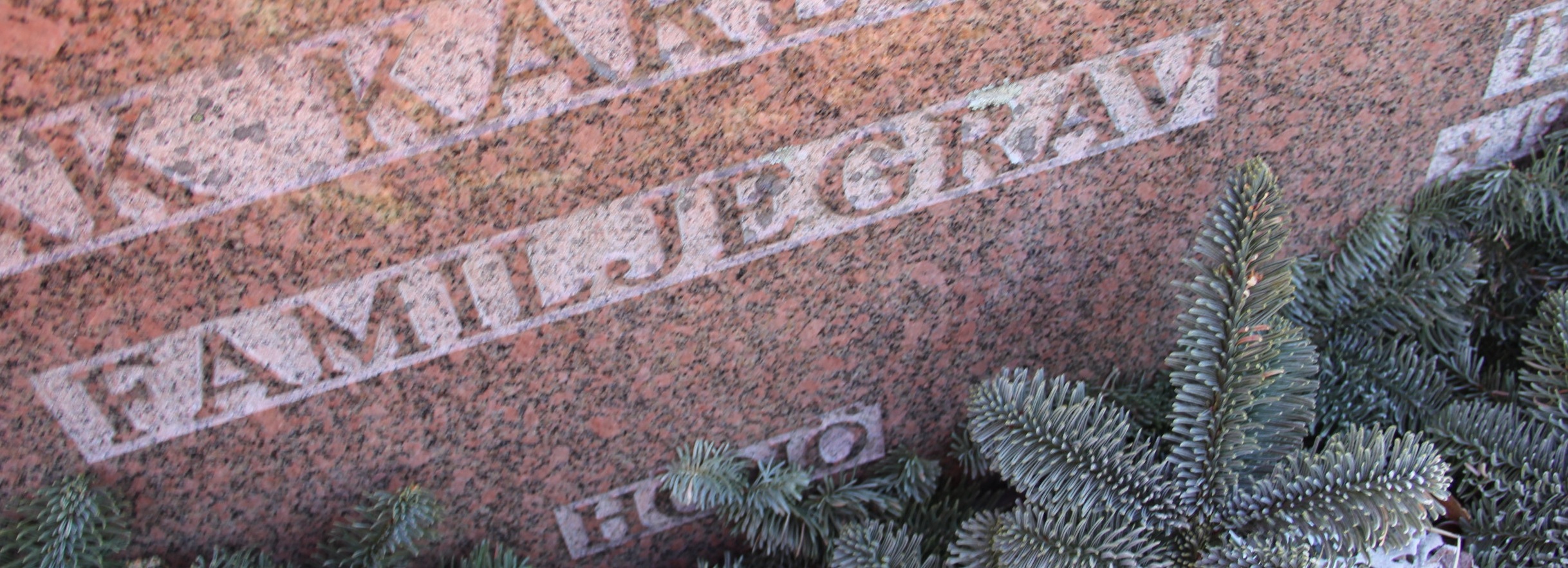 Grav E032 Hönö Kyrkogård
