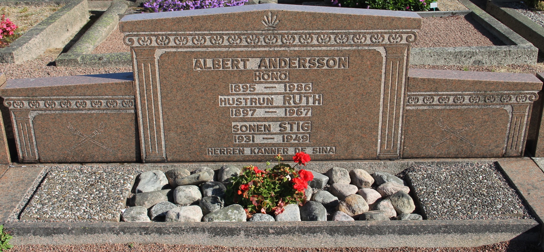 Grav G006 Öckerö Kyrkogård