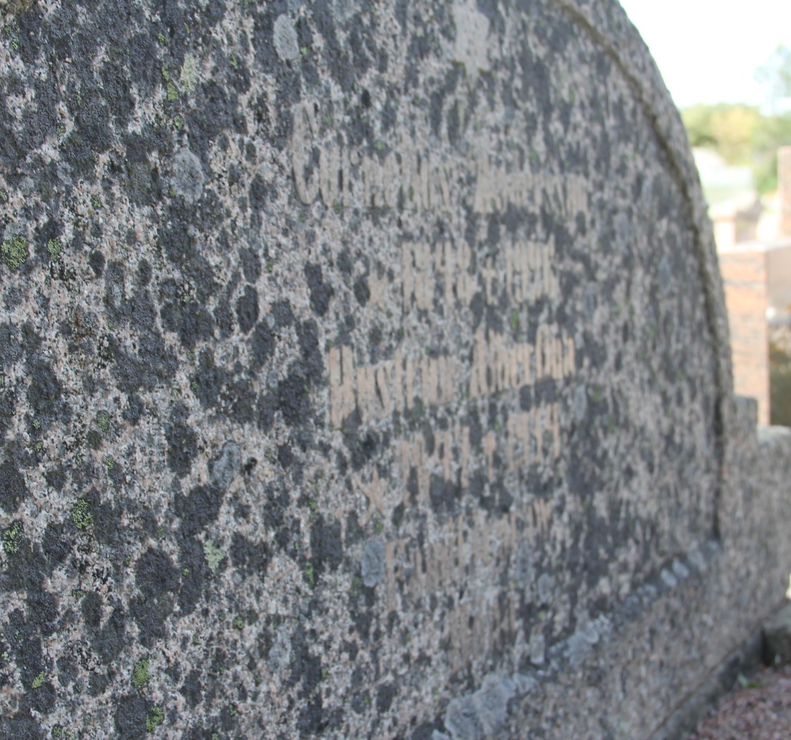 Grav E127 Öckerö Kyrkogård