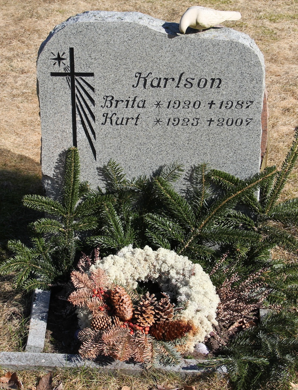 Grav D030 Hönö Kyrkogård