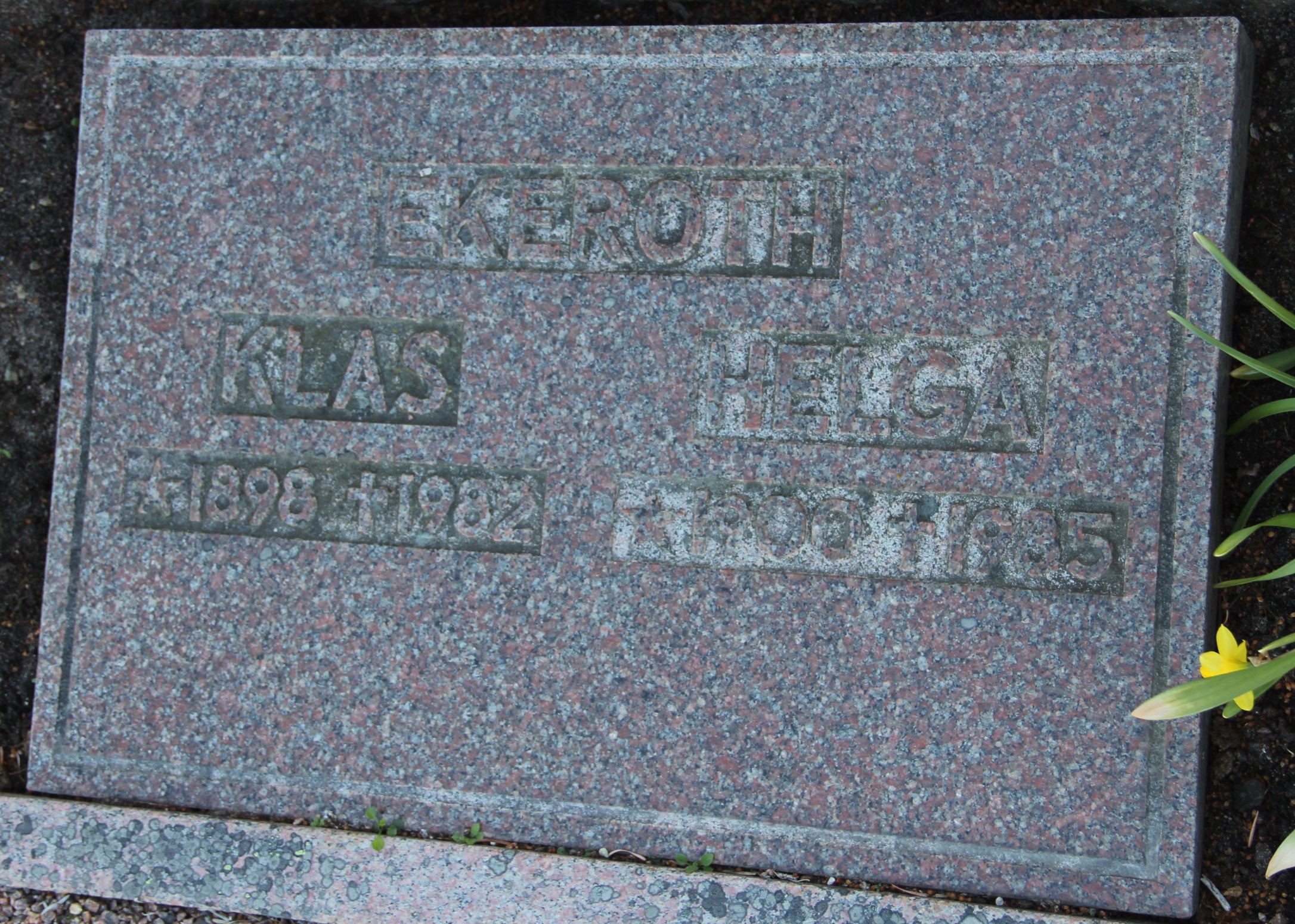 Grav C187 Öckerö Kyrkogård