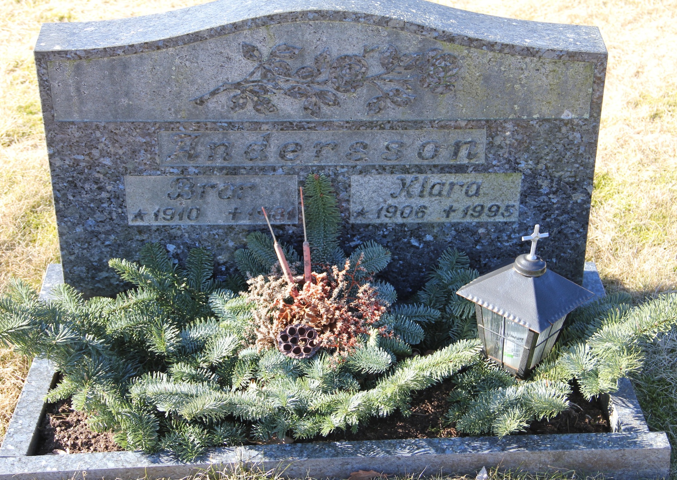 Grav B068 Hönö Kyrkogård