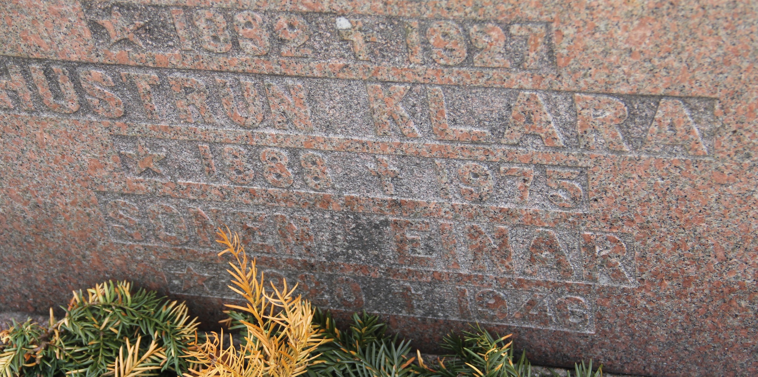 Grav C156 Öckerö Kyrkogård