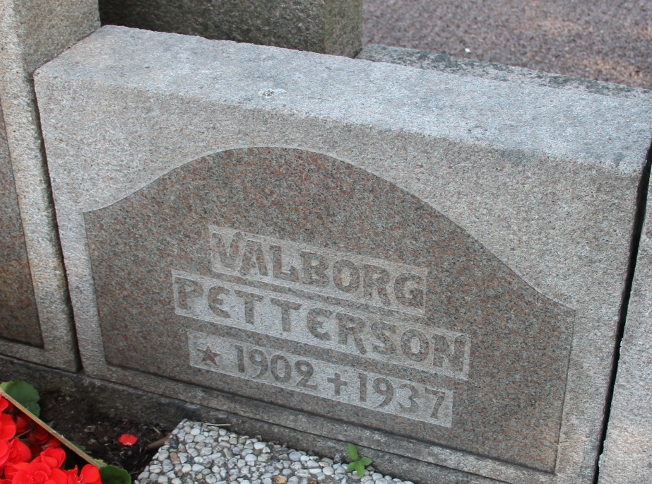 Grav E207 Öckerö Kyrkogård