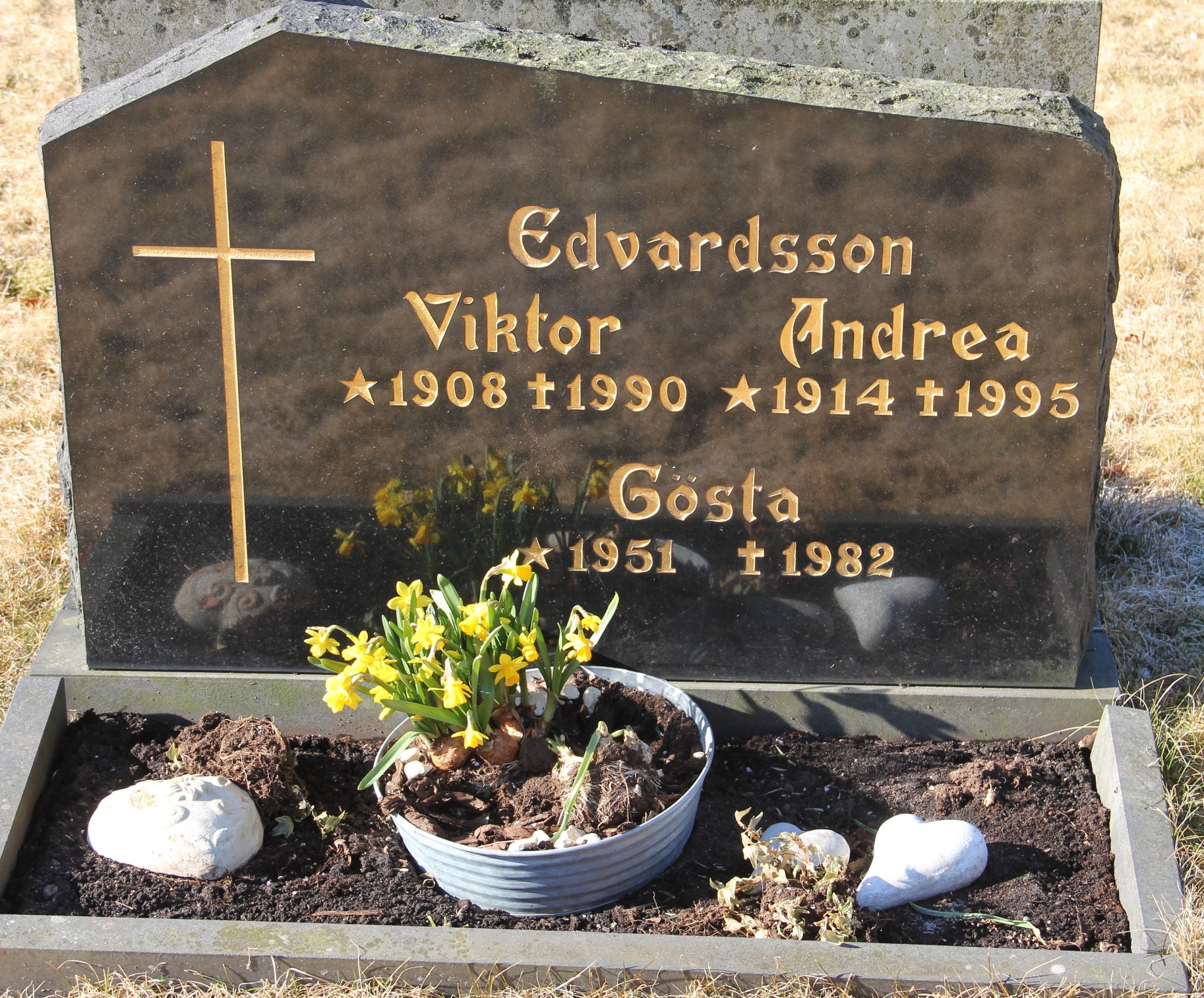 Grav E086 Hönö Kyrkogård