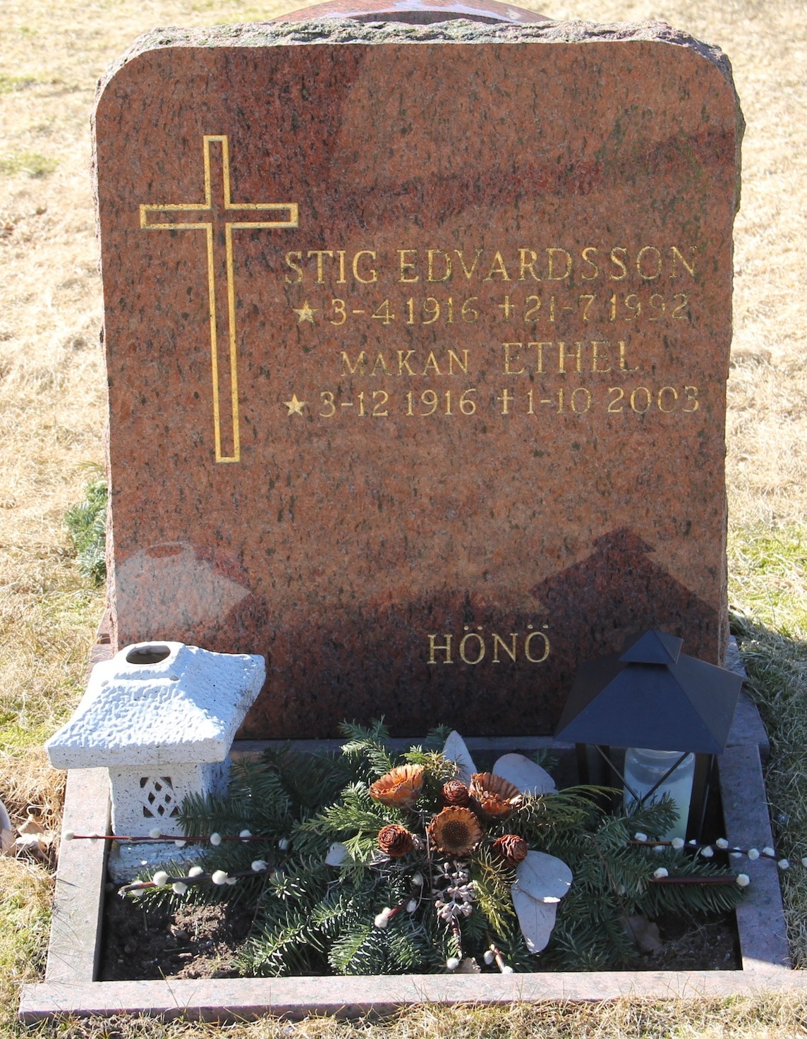 Grav D061 Hönö Kyrkogård