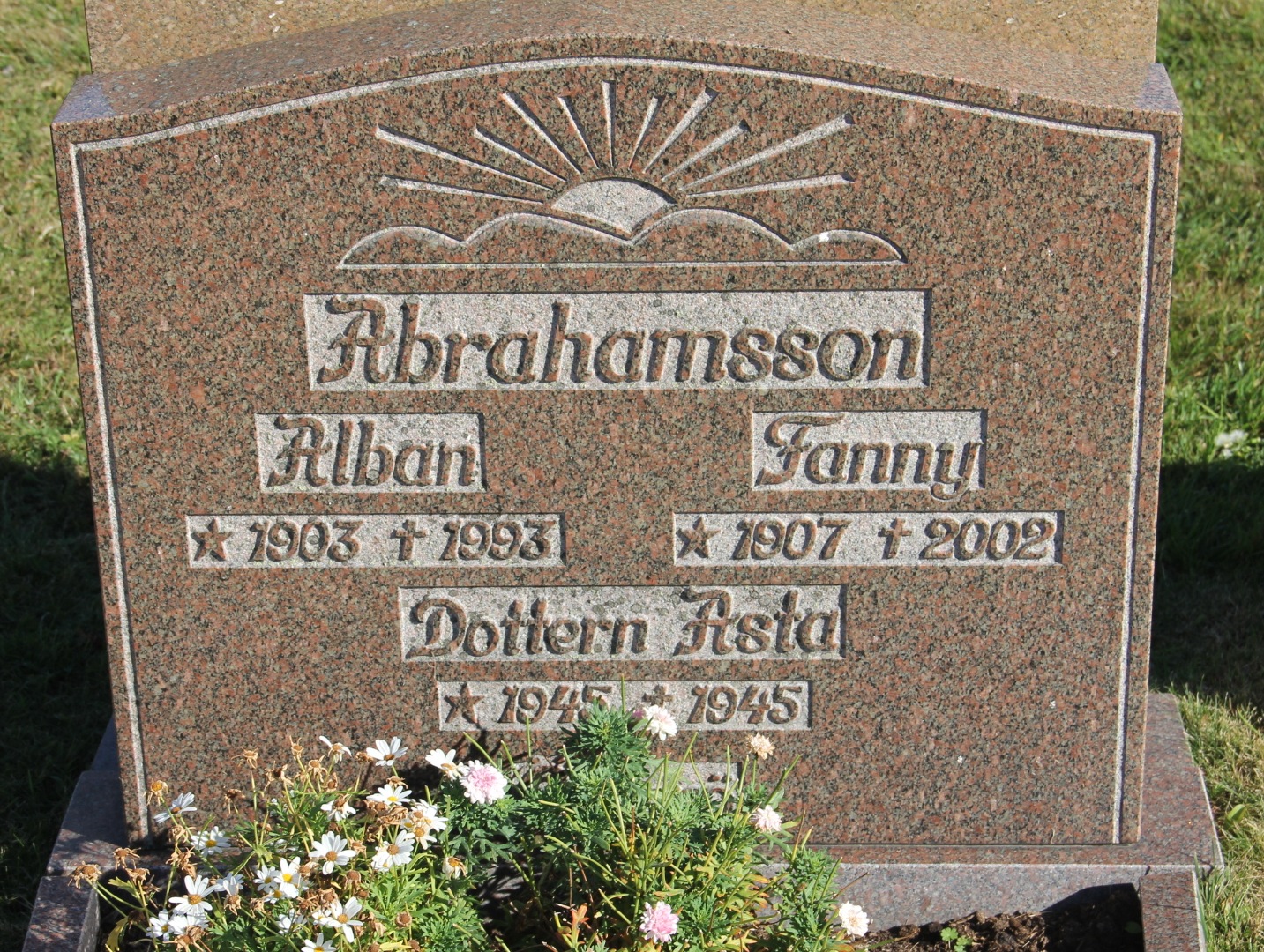 Grav G053 Öckerö Kyrkogård