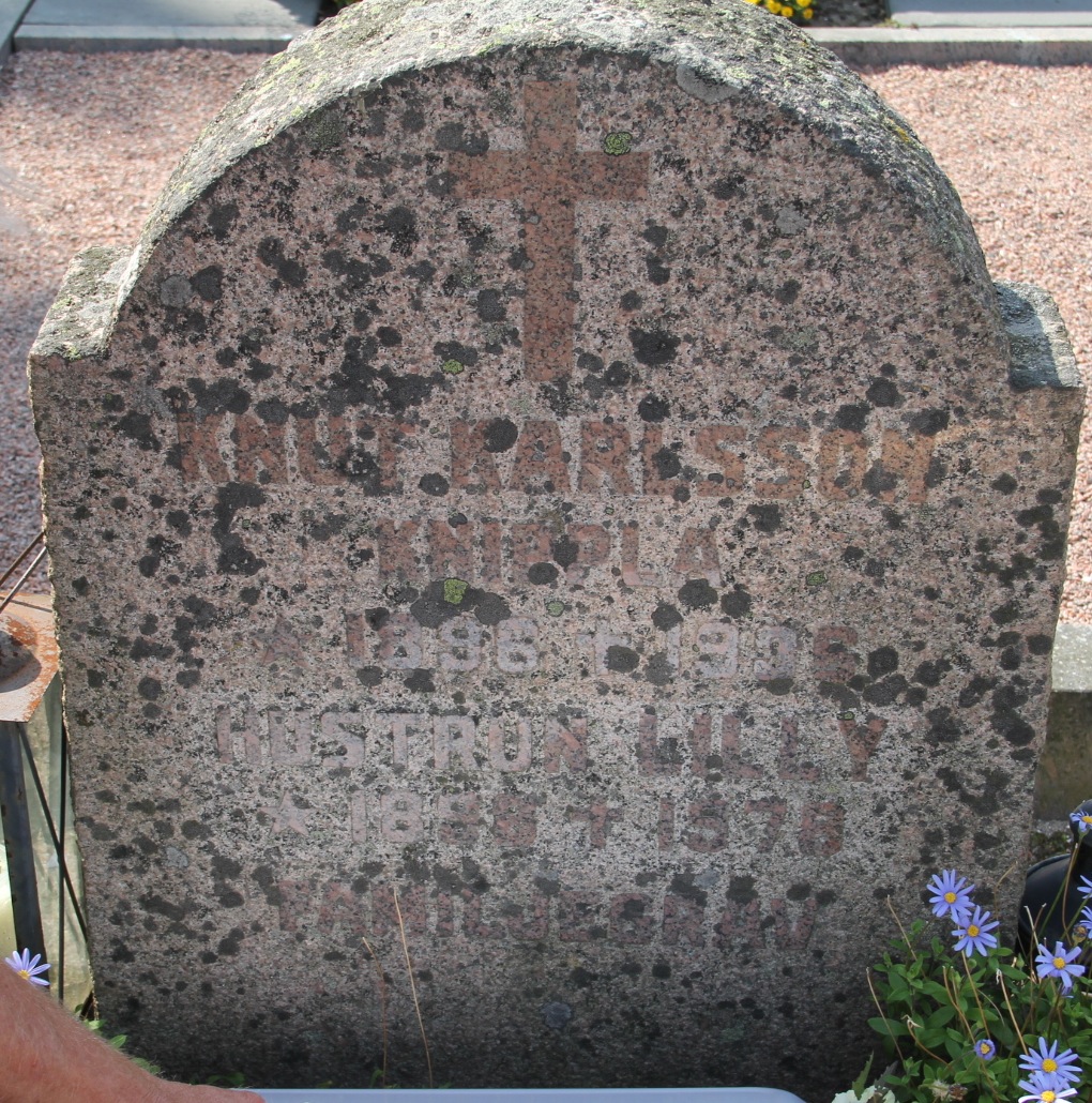 Grav E105 Öckerö Kyrkogård