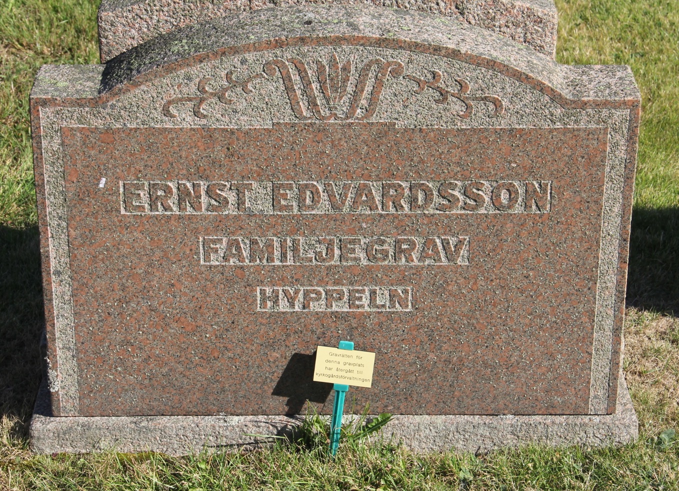 Grav G045 Öckerö Kyrkogård