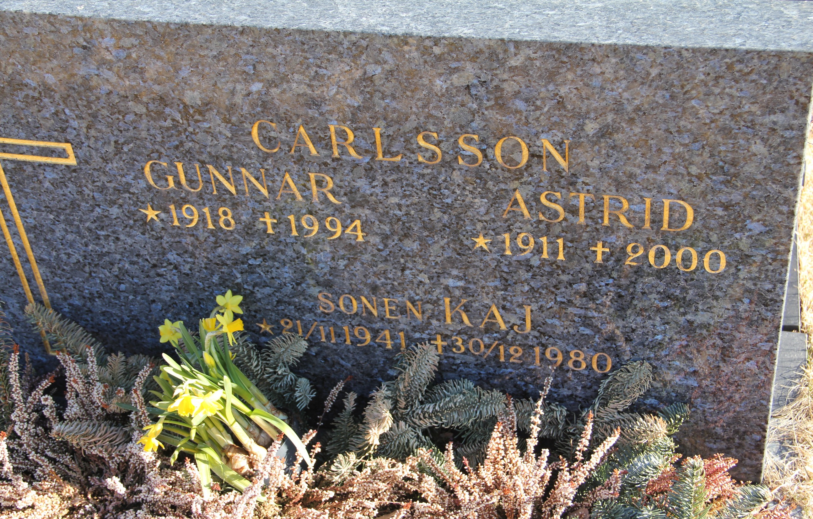 Grav E079 Hönö Kyrkogård