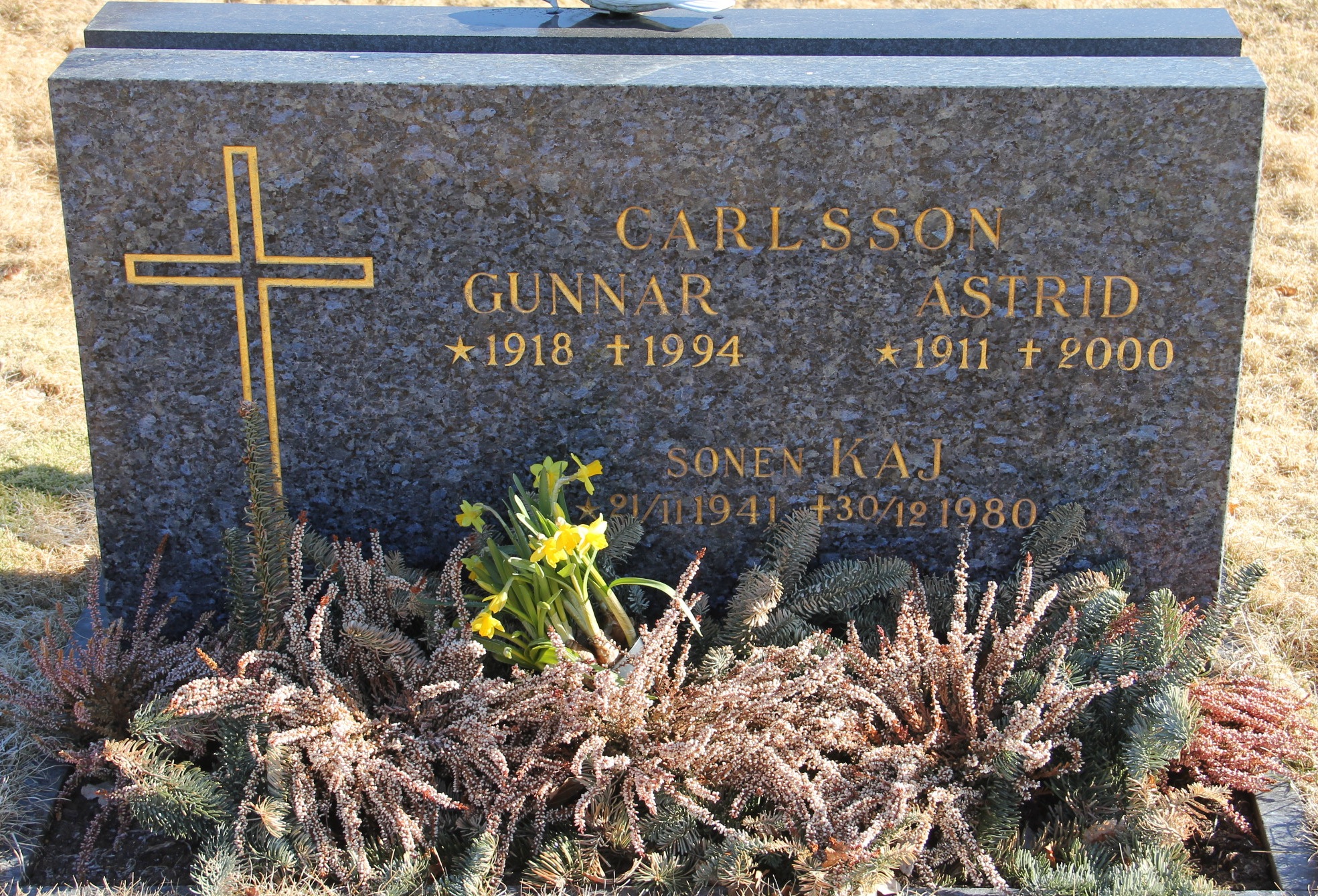 Grav E079 Hönö Kyrkogård