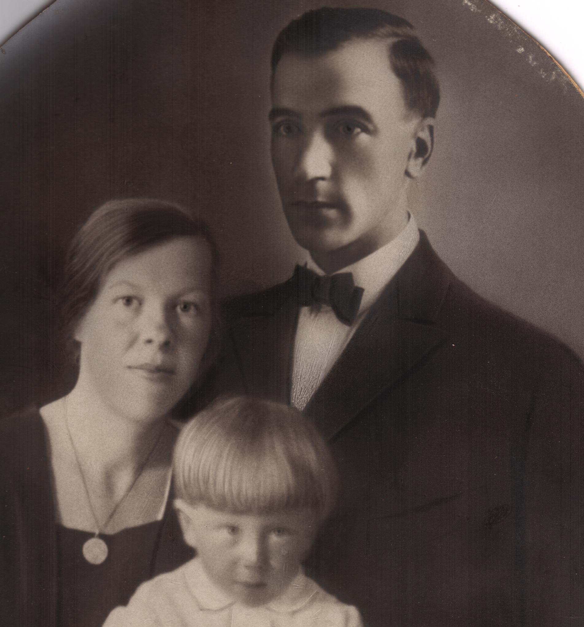 Carl Lideström,Ruth Lideström och sonen Elon