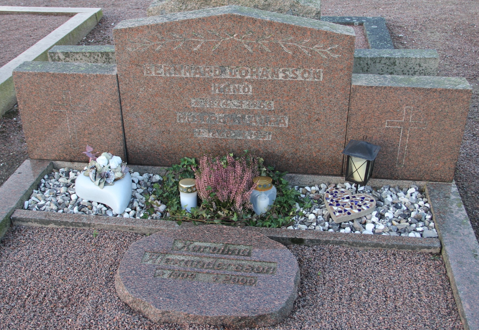 Grav E195 Öckerö Kyrkogård