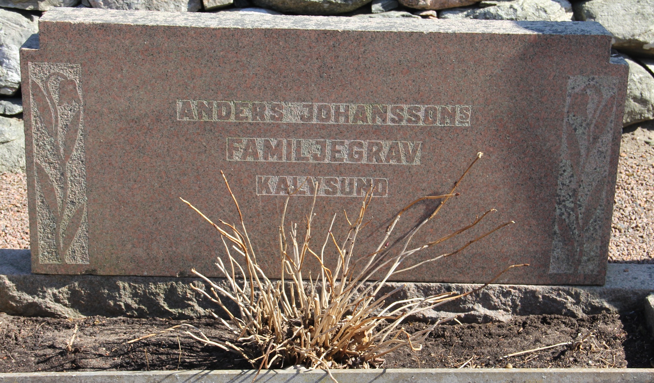 Grav A014 Öckerö Kyrkogård