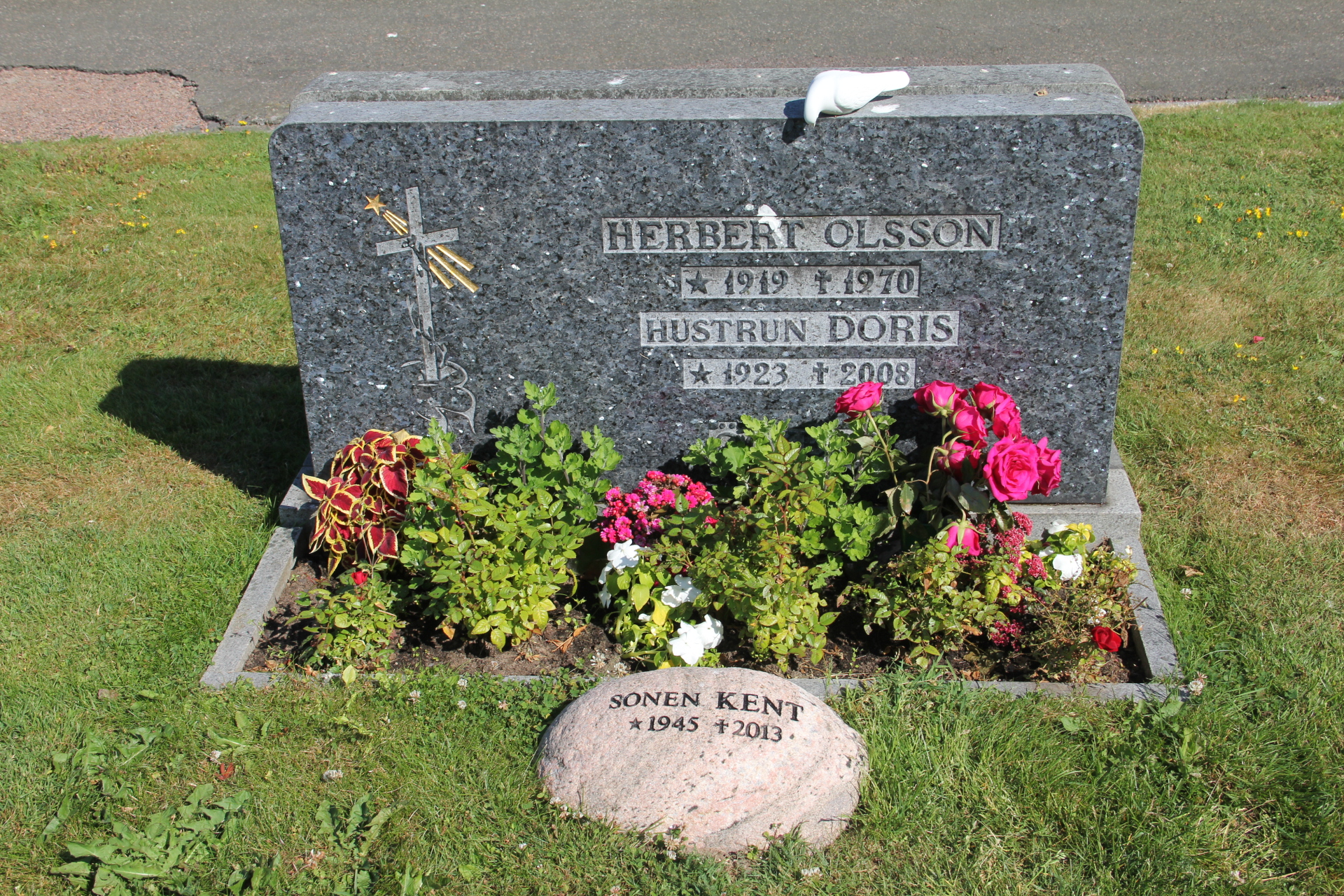 Grav F028 Öckerö Kyrkogård