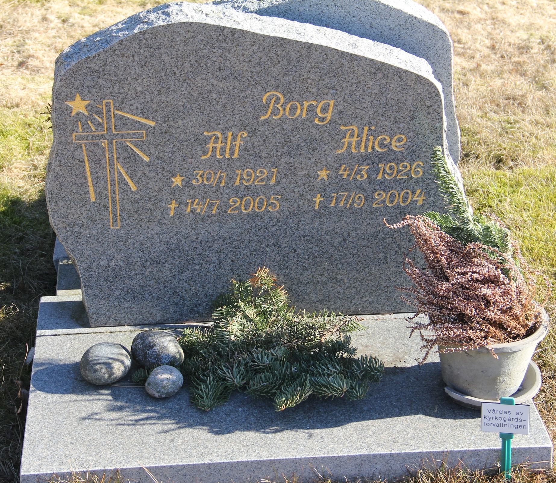 Grav A081 Hönö Kyrkogård
