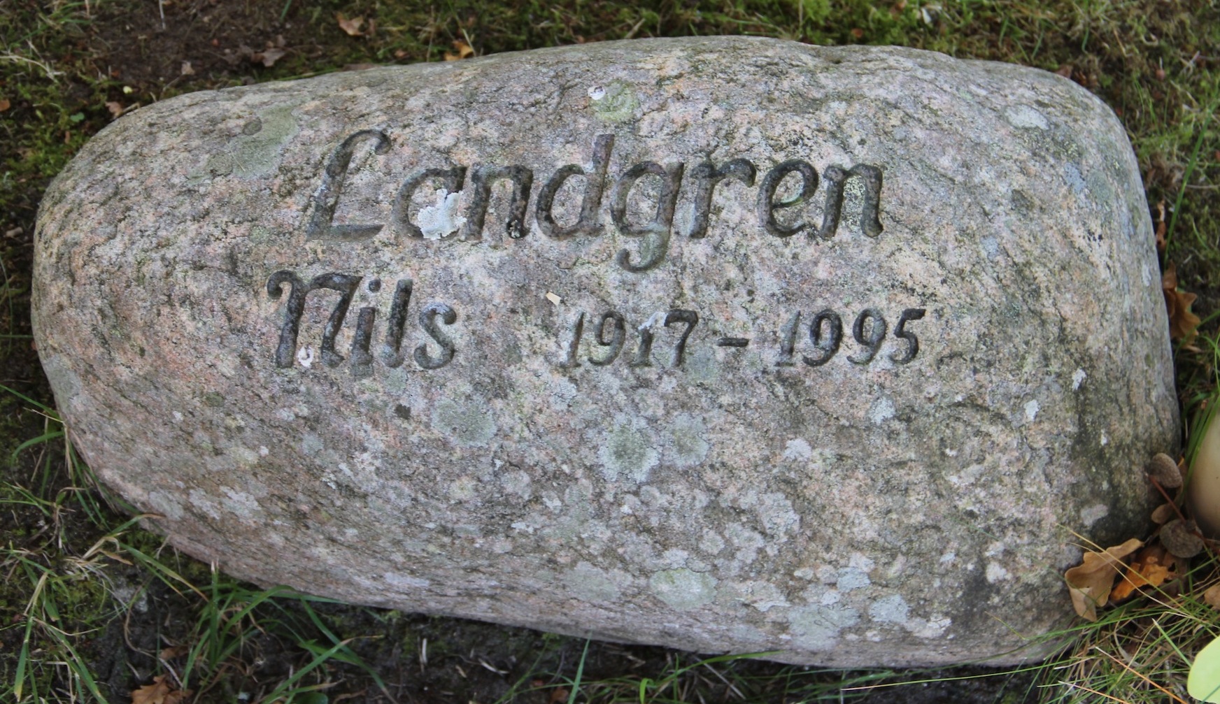 Grav I016 Öckerö Kyrkogård