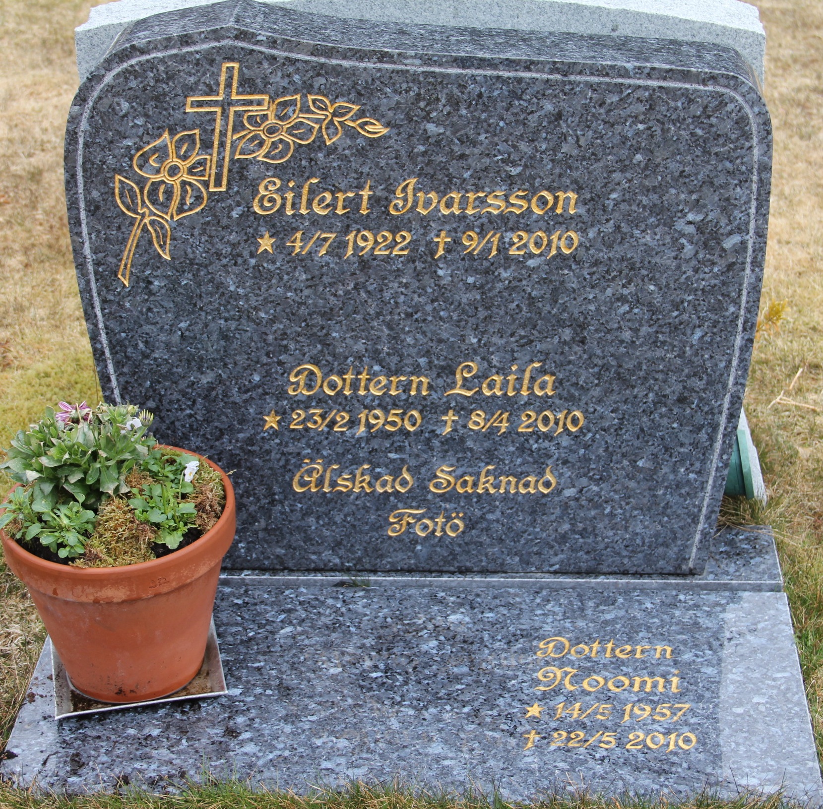Grav H129 Hönö Kyrkogård
