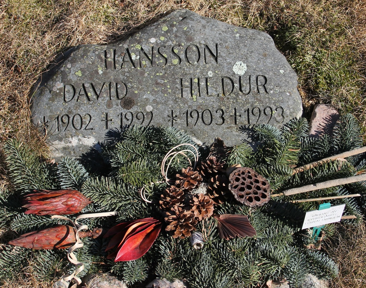 Grav D063 Hönö Kyrkogård