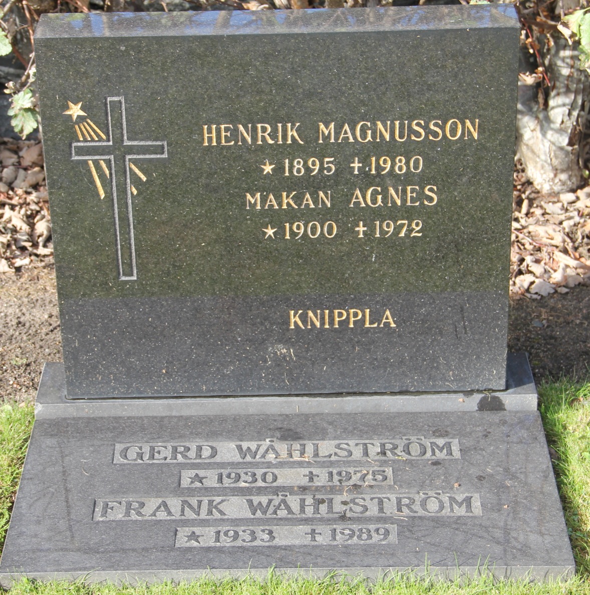 Grav VM038 Öckerö Kyrkogård