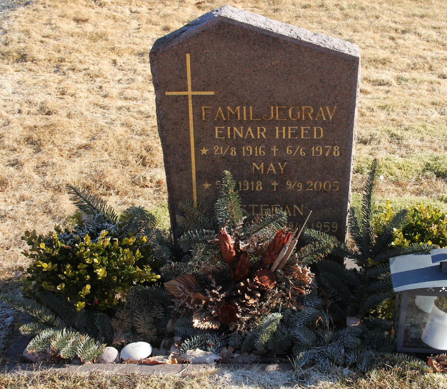 Grav E057 Hönö Kyrkogård